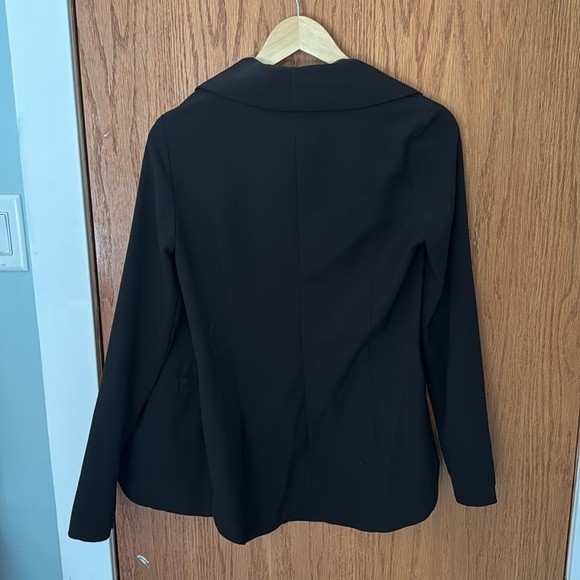 Size Small Black Blazer - Picture 4 of 4